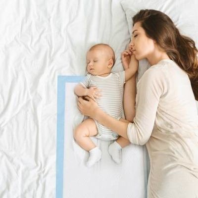 شراء وسادة سفلية ماصة طبية للاستخدام مرة واحدة في مستشفى الأطفال والكبار مقاس 65*51 سم 7 طبقات التصنيع عبر الإنترنت